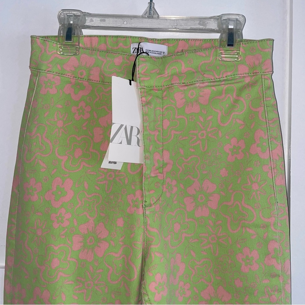 Zara Green and Pink Floral Cropped Pants